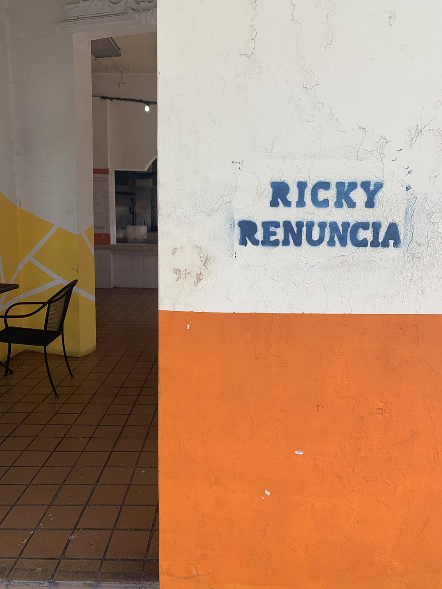 jesscunnington's tweet image. #RickyRenucia reportedly around 5pm. On my way to Old San Juan.