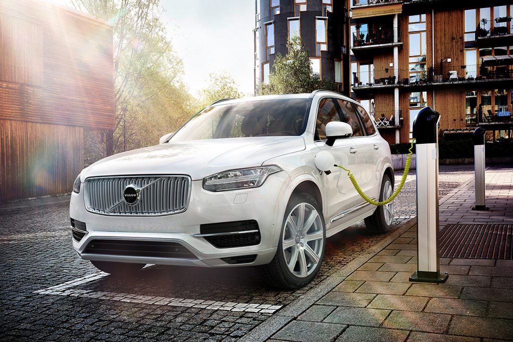 soloautos's tweet photo. Las #Volvo XC30 y XC100 completarían la gama de SUVs suecos
Más información 👉https://t.co/N53GhbBPqh
@VolvoCarMexico #XC30 #XC100 #SUVs https://t.co/9QHbNffmUA