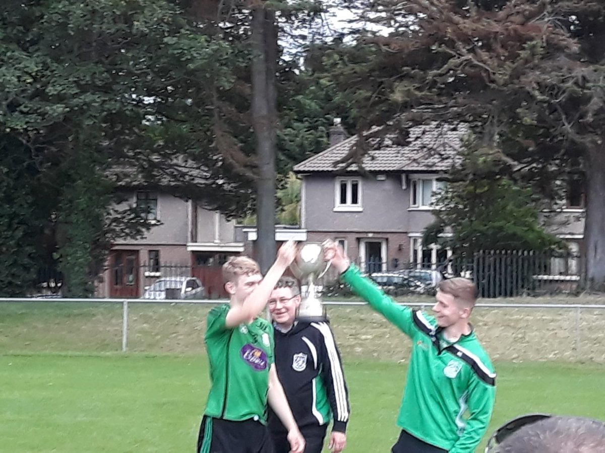 lucansarspro's tweet photo. Well done to our Minor footballers who won the league title; Inter @LucanLGF_PRO also secured a Cup Semi Final spot; Senior Footballers unfortunately lost out vs St Vincent’s in #AFL1 .
#twooutofthreeaintbad #GreatSupport #Champions https://t.co/6nUgTLue67