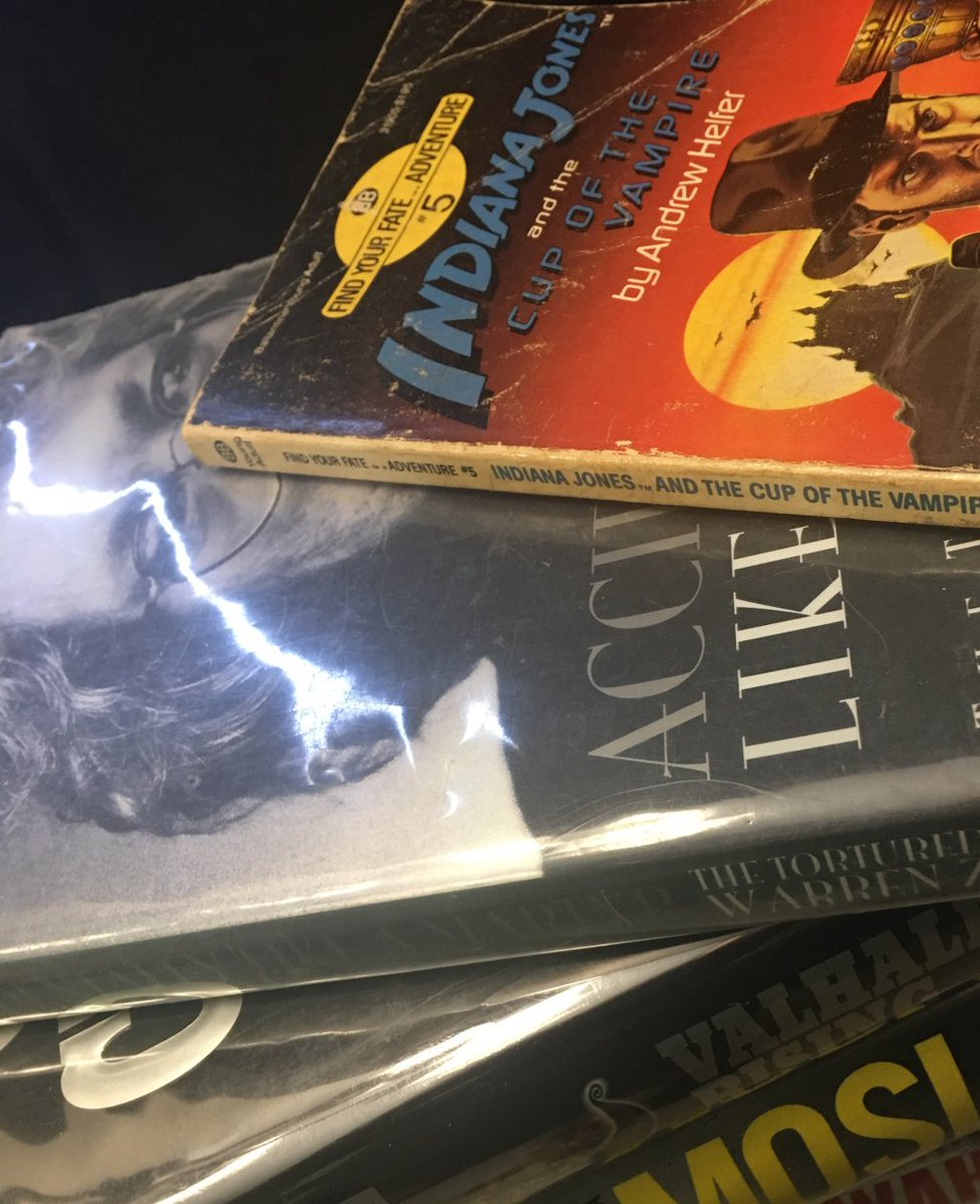 daniel_bautz's tweet photo. Updating My Reading List, What Are You Reading? #WritersLife #AmReading #AmWriting #ReadingList #GoodBooks #CTP #CreativeTypePerson https://t.co/7QcMCJcnsc https://t.co/WpMtWxnFiB