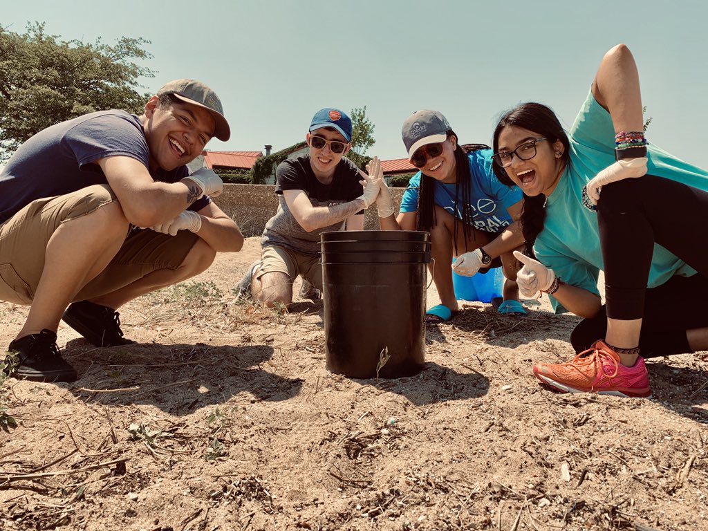 SheddLearning's tweet photo. Our teens enjoyed beautiful weather during the beach clean up and learned from @SheddResearch staff characteristics unique to sand dunes. #SheddTeenWorkStudy https://t.co/h4lrfIa3qA