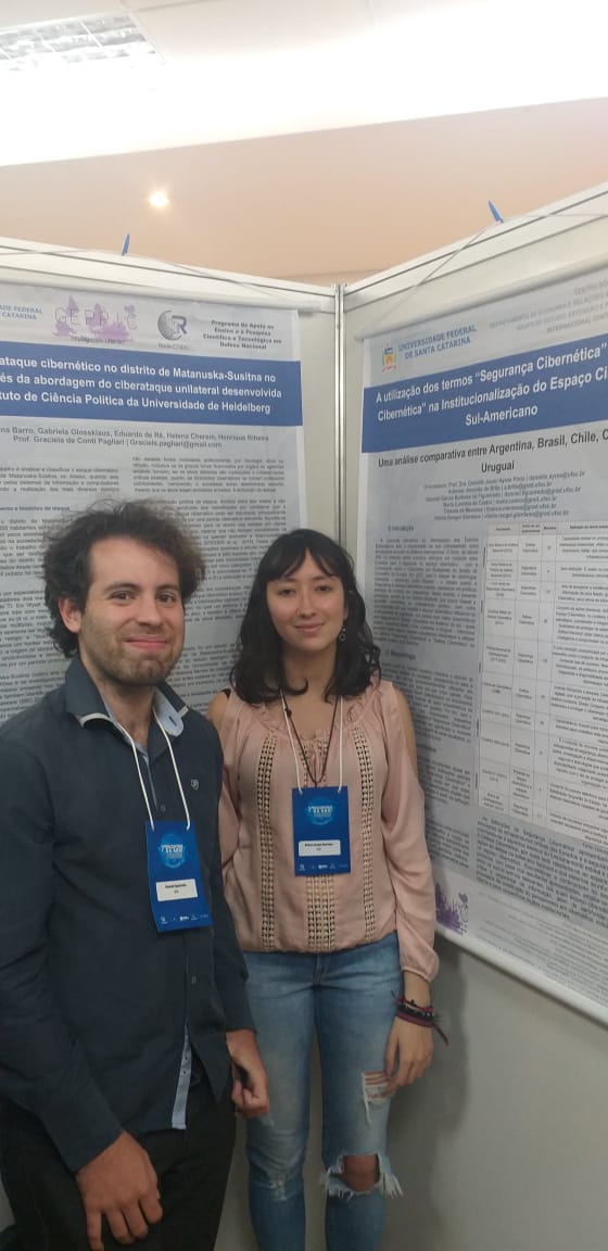 Os pesquisadores do GEPPIC também expuseram pôsteres no Encontro Nacional da ABRI em Belo Horizonte.