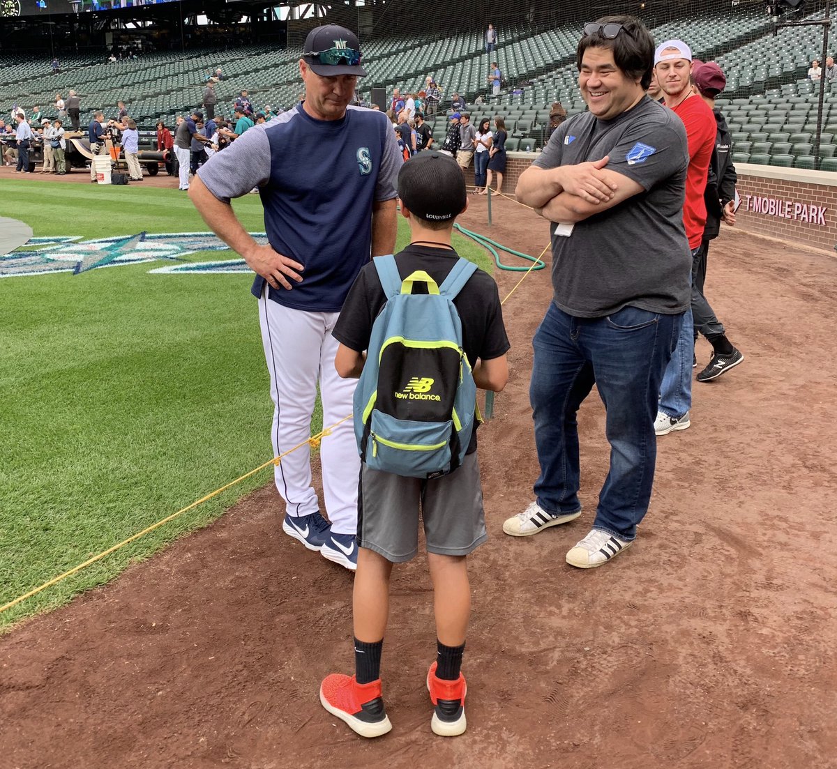 Love being able to tell great stories: “You don’t expect something like this to come from a school project.” <a href="/Noe_JCPS/">Noe Middle School</a> student uses passion for baseball, presents project to <a href="/drivelinebases/">Kyle Boddy</a> team in Seattle! #WeAreJCPS jefferson.kyschools.us/departments/co…