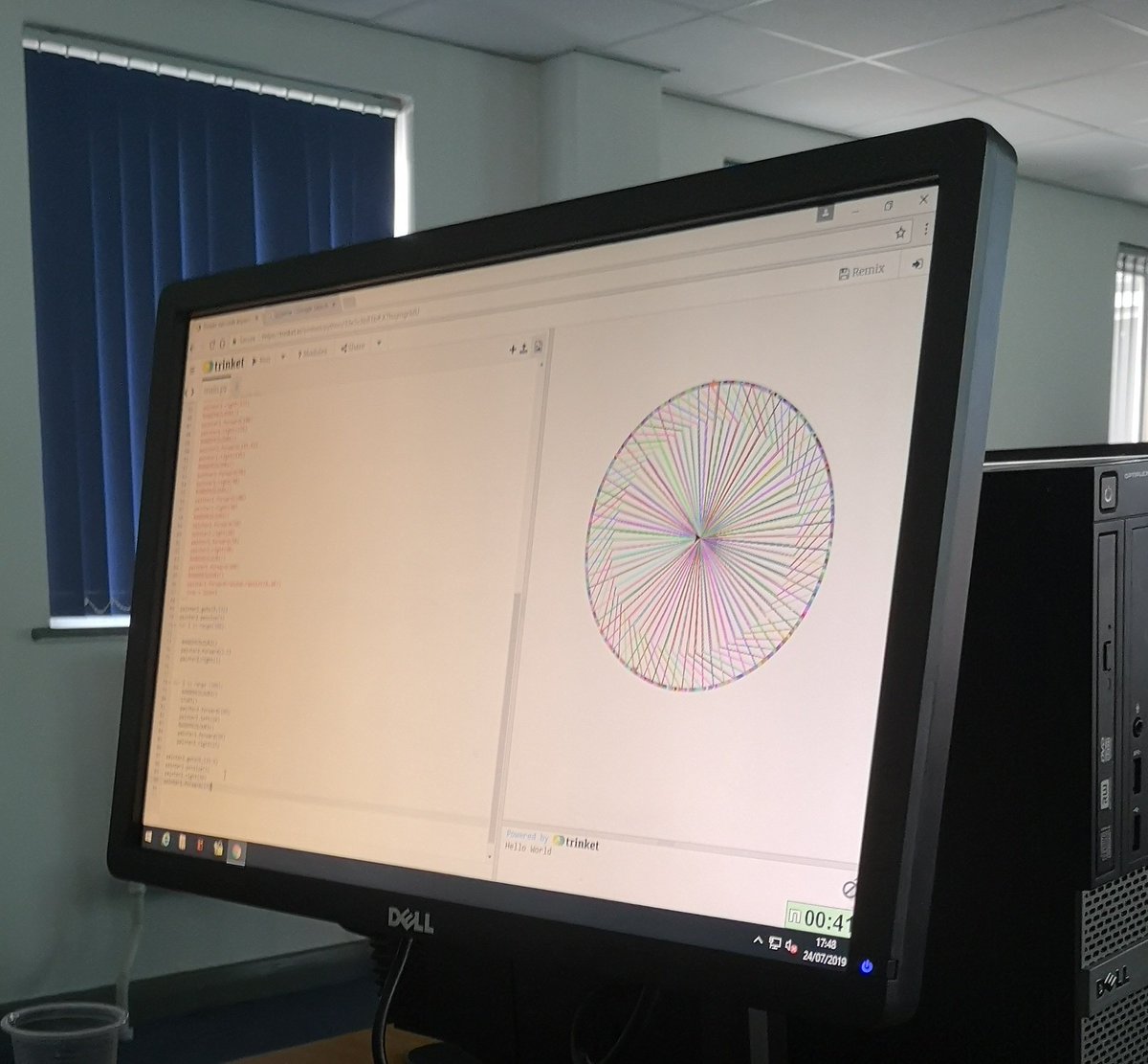 CalMaths's tweet image. Making Spiral graphs in today's Python workshop at Nottingham libraries, such fun!