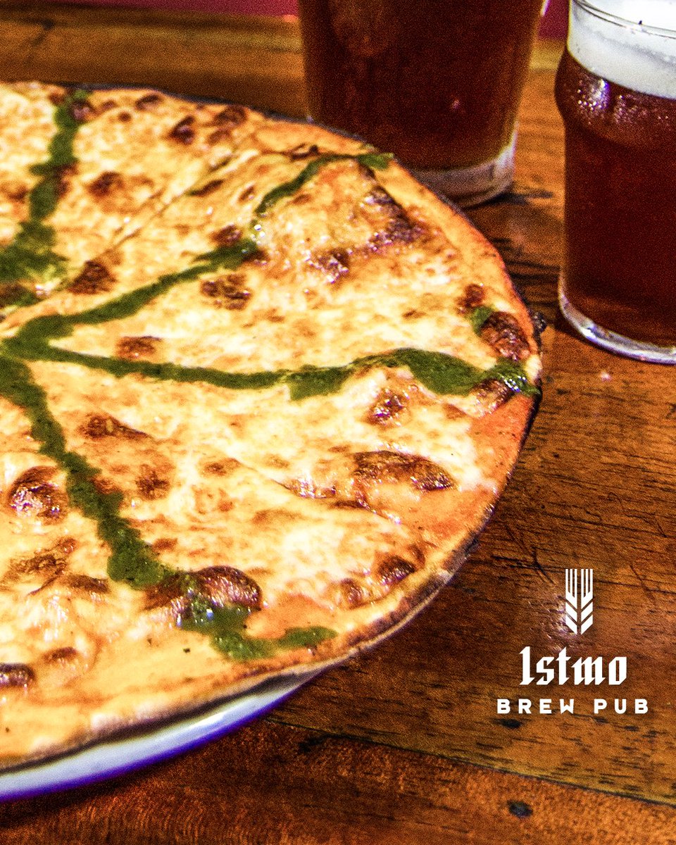 En #istmobrewpub te ofrecemos #pizzas crocantes al momento! 👌🍕
Somos tu #afteroffice 🙌2x1 en cerveza de la casa hasta las 7pm! 😉🍻

Aplica para pinta y 1/2 pinta x persona. De 4pm a 7pm en cerveza de la casa. Válido desde el 1 de Julio al 31 de Julio
#panama #microbrewery