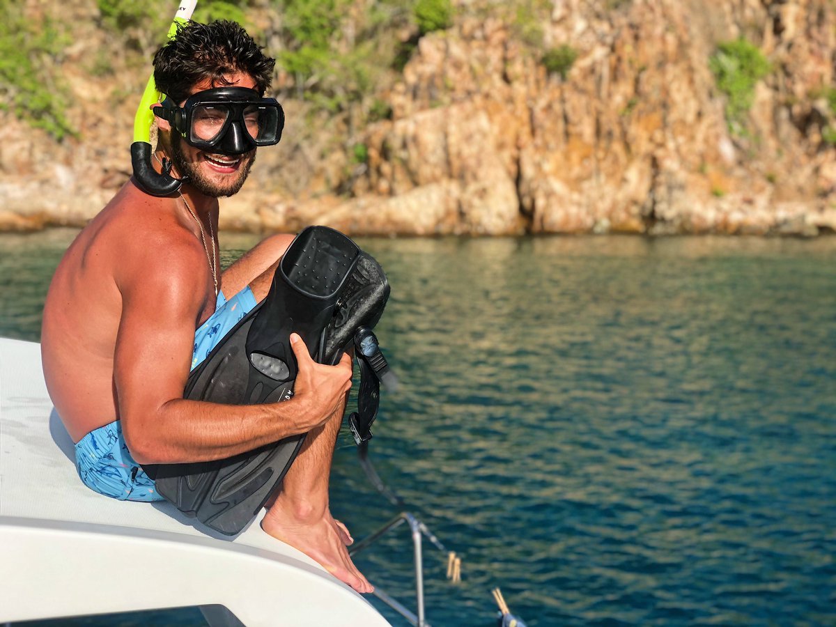 AndresWieseR's tweet photo. 1... 2... 3... Listo 💦☀️🐠🏝💙!!! #SnorkelingTime #ExploringCaves #Caribean #FunDay #SailInstagram #MakinMemories #MakinFriends #MakeItHappen #LiveItBeforeYouDie https://t.co/DZnjej9aXi