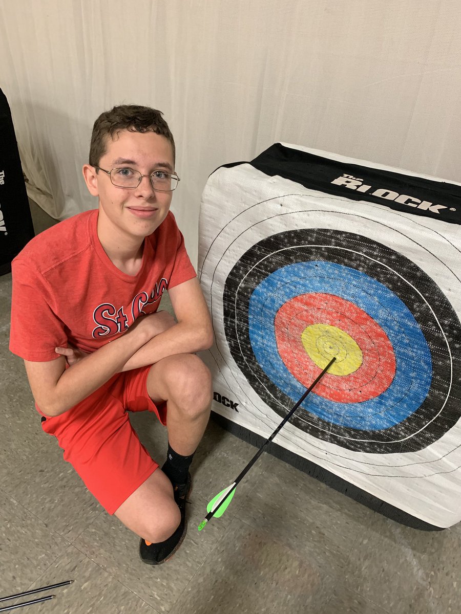 April Thompson tweet media