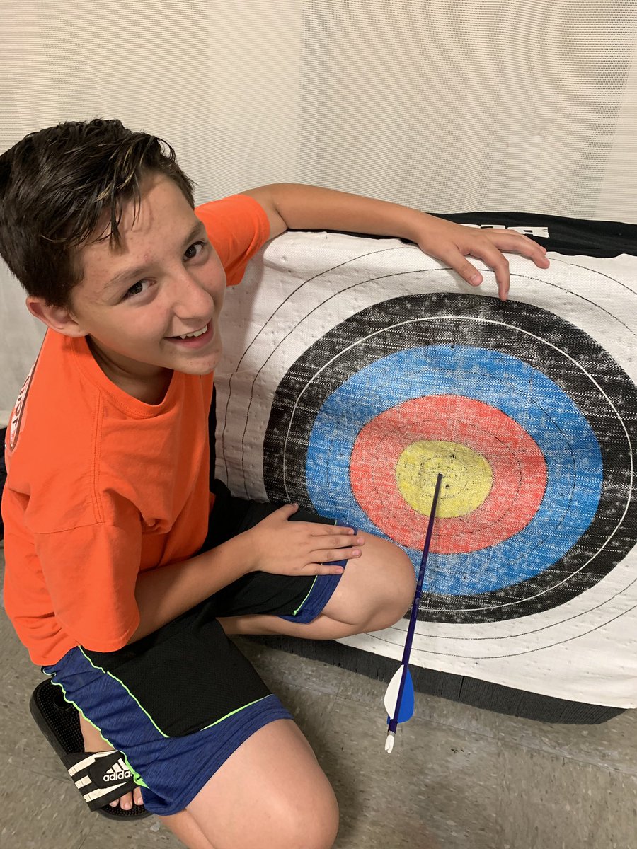 April Thompson tweet media