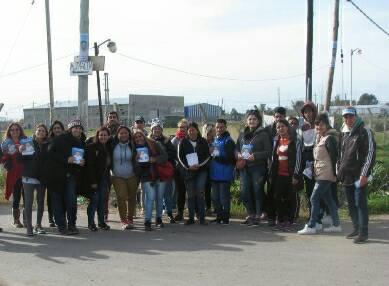 AdrianSolariok's tweet photo. Los precandidatos a Cjales de la #Lista877 BASE Ciudadana Yanina Basse y Daniel Aguirre estuvieron realizando una caminata por el barrio san roque,participo tambien Romina Escobar (seamos libres)
#Somos
#ManuelTofanelliIntendente
#ConstruirLaEsperanza
#AhoraEsCuando https://t.co/J5EbV6PBf0