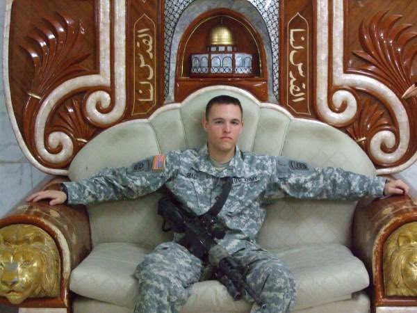 Coach_Graff29's tweet image. Damn so young, and so many tattoos less. #OIF07 #IraqiFreedom #SaddamsThrone #82ndABNDiv