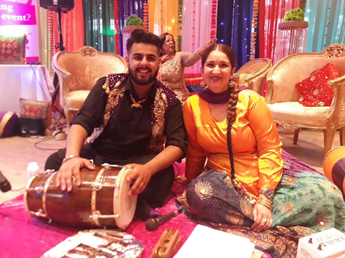 satnamvocalist's tweet photo. Enjoyed this evenings pre-wedding singing event with @PRAlearning. Always fun performing with Suraj.
I sang some traditional Punjabi folk songs, wedding songs, Nood Jehan songs and a couple of qawwalis π§‘π
#vocalist #sangeetsinger #traditional #cultural #satnamvocalist #leeds https://t.co/nQuxhid8eo