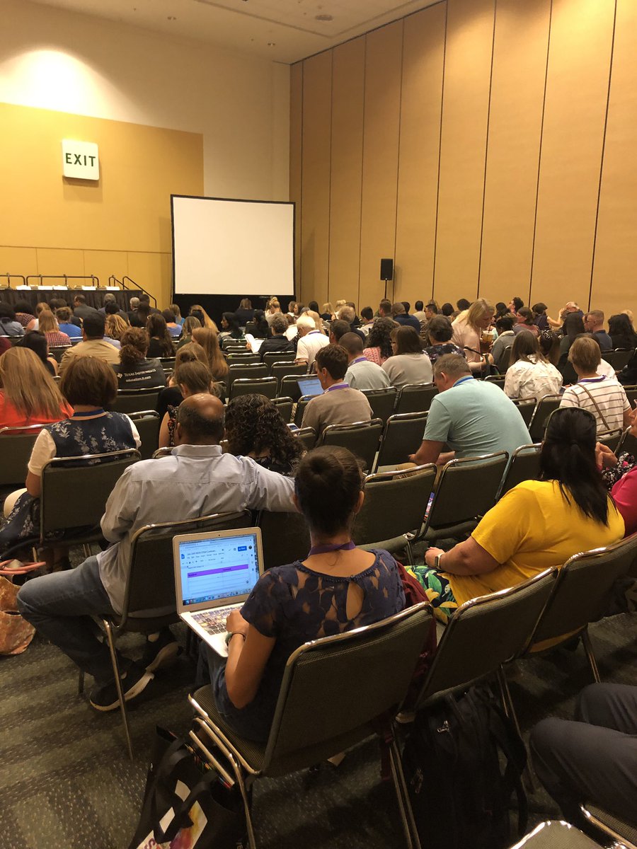_davidburns's tweet photo. @NSTA  #STEMforum @USAEOP @STEMx standing room only for AEOP student forum https://t.co/EBtAKcgASG