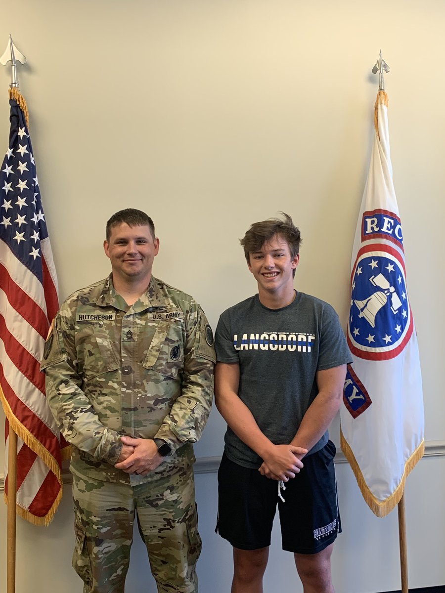 WentzvilleRS's tweet photo. Congratulations to Mitchell Eckardt on joining the Army Reserves. Mitchell is a 2020 Senior at Liberty High School!!! He joined as a 74D CBRN Specialist!!! He got $40,000 in Student Loan Repayment for college, $20,000 bonus, and $200 MGIB Kicker!!!
@WSDLibertyHS
@WSDinfo https://t.co/CcsNQYwcvl