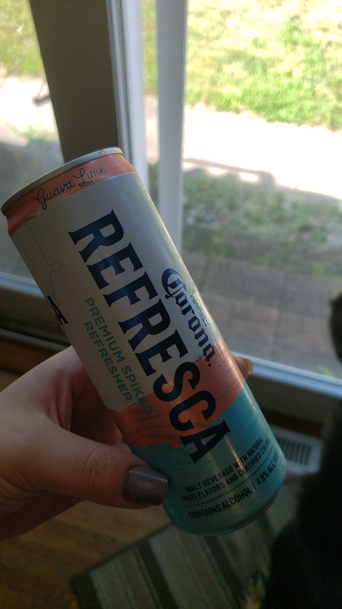katlynmarie's tweet photo. Would love to see @grungexglitter do a #kpreviews on @corona #coronarefresca https://t.co/IdXvFi5aOL