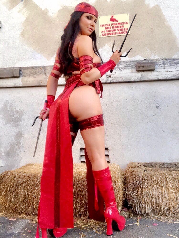 B_Mans_Corner's tweet photo. It’s #Wednesday once again and you know what that means!?!
It’s #wcw and I couldn’t think of any other than @Romi_Rain for this spectacular day!!
Sooo enjoy you filthy animals lol
#womancrushwednesday #totalhotness #romirain #sexworkisbeautiful #sexyness #goddess https://t.co/dY4fe79q1P