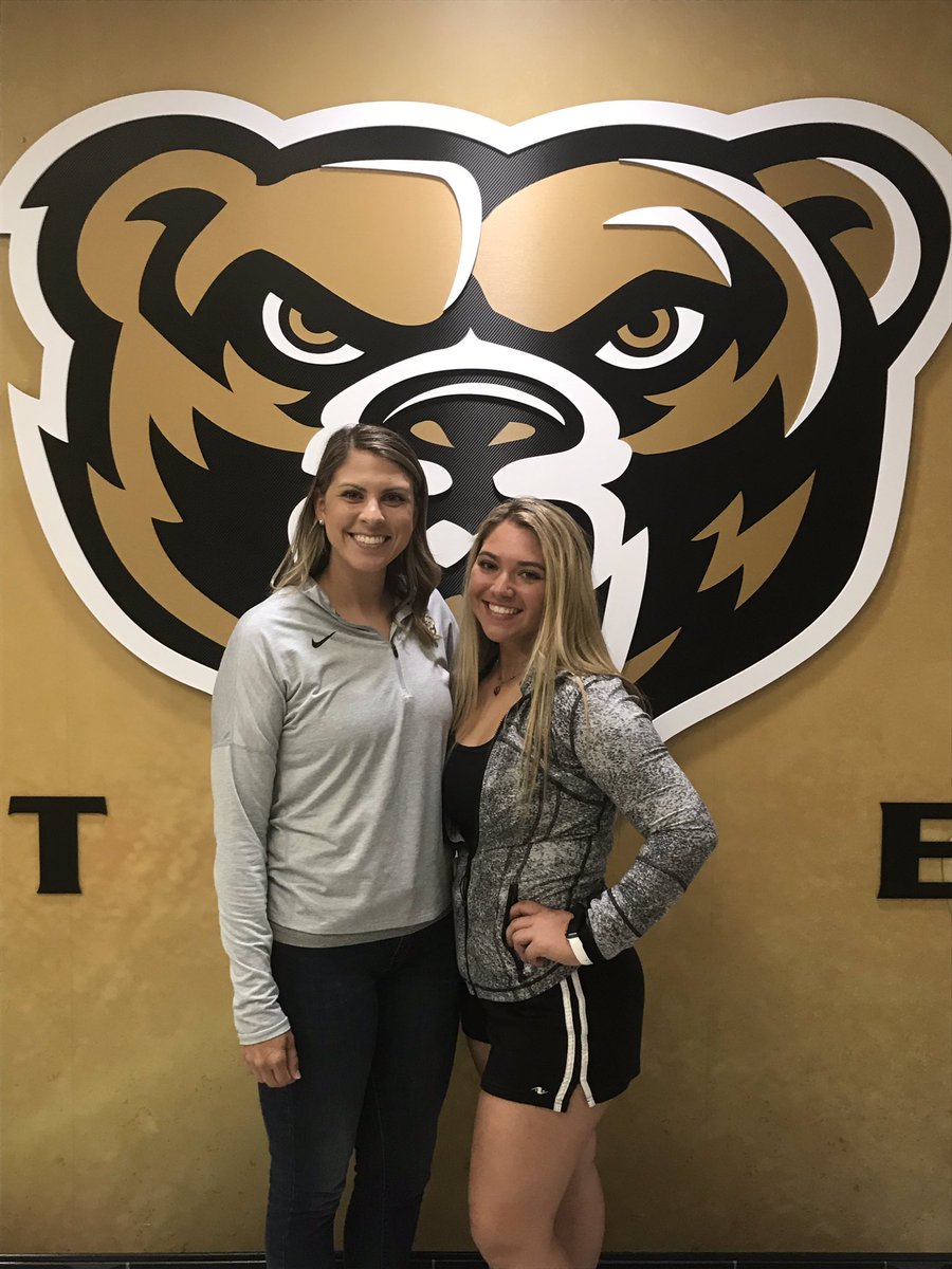 lexxxx222's tweet photo. I am more than excited to announce that I have committed to further my academic and athletic career to play softball at Oakland University! Thank you to all my coaches, family, and friends who have pushed me to accomplish my goal! Go Grizzlies! ๐๐ป #OU20 #AGsquared https://t.co/pZhyufpGYP