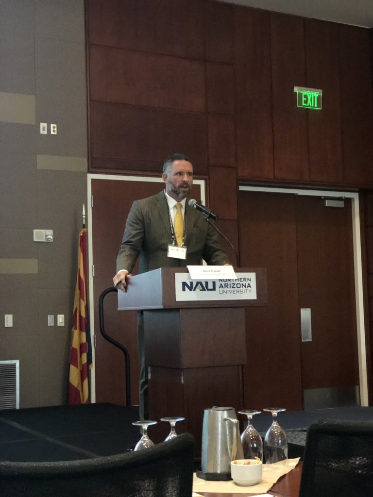 Amanda_Reeve's tweet photo. Steve Trussell, Executive Director of @AZROCKPRODUCTS & @azmining moderating the Air Quality discussion panel w/ @maricopacounty Chairman @billgatesaz, APSβ Eric Massey & Intelβs Craig McCurry. #ESS18 #AMCOnAirAZ https://t.co/SYp1j5lubg