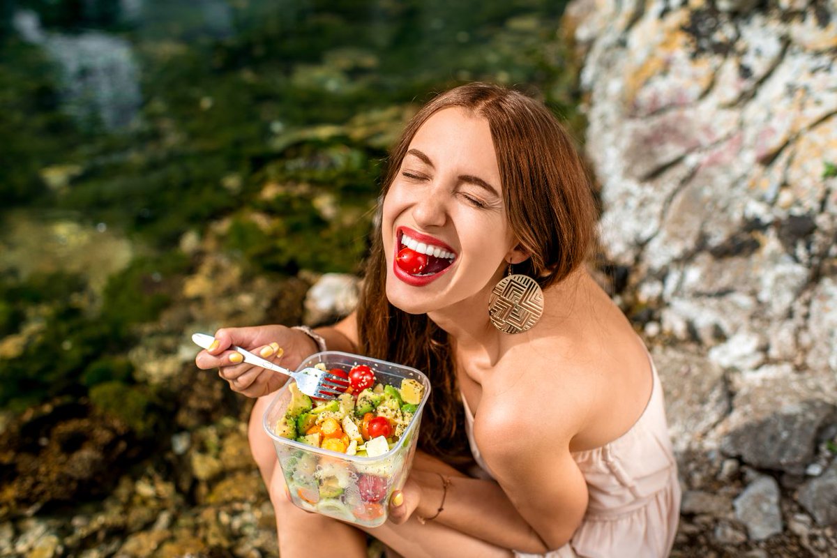RkSurgery's tweet photo. "Mindfulness" is all the rage and can even be applied to the way we eat. Check out this handy guide for more info!
https://t.co/rKvm82u2R0 #RkSurgery  #wellnesswednesday https://t.co/eCSKODuloo