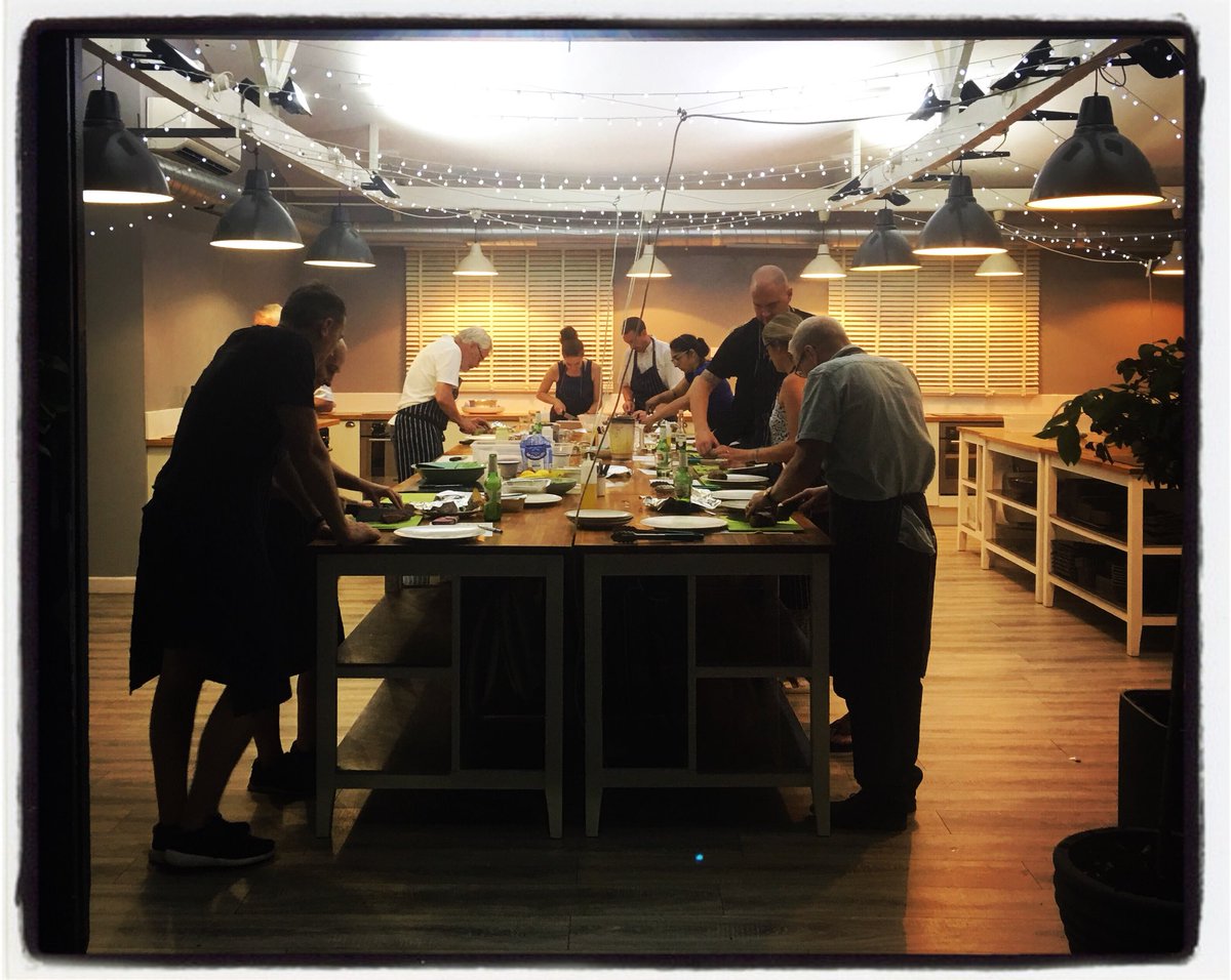 WKCookerySchool's tweet photo. #summer #barndooropen #steakclass #cookeryclass #cookeryschool #manchester #wilmslow #cheshire #chimchurri #bearnaise #triplecookedchips #bbq https://t.co/sLauiIMlMi