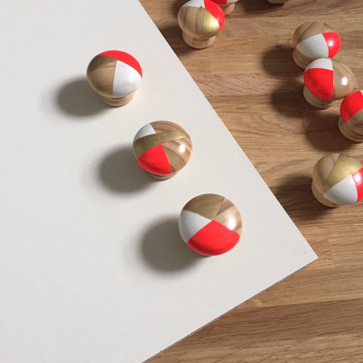 painted_wooden's tweet photo. Ooooh neon knobs! New summer designs on our @EtsyUK shop: Hand painted fun wooden colourful #doorknobs in #neon #interiordesign #madeinscotland #nurserydecor #kitchendecor #bedroomdecor #officedecor #kitcheninspiration #neonlife #neondreams #neonstyle #neondesign #neoninspiration https://t.co/vZWLko3Mnx