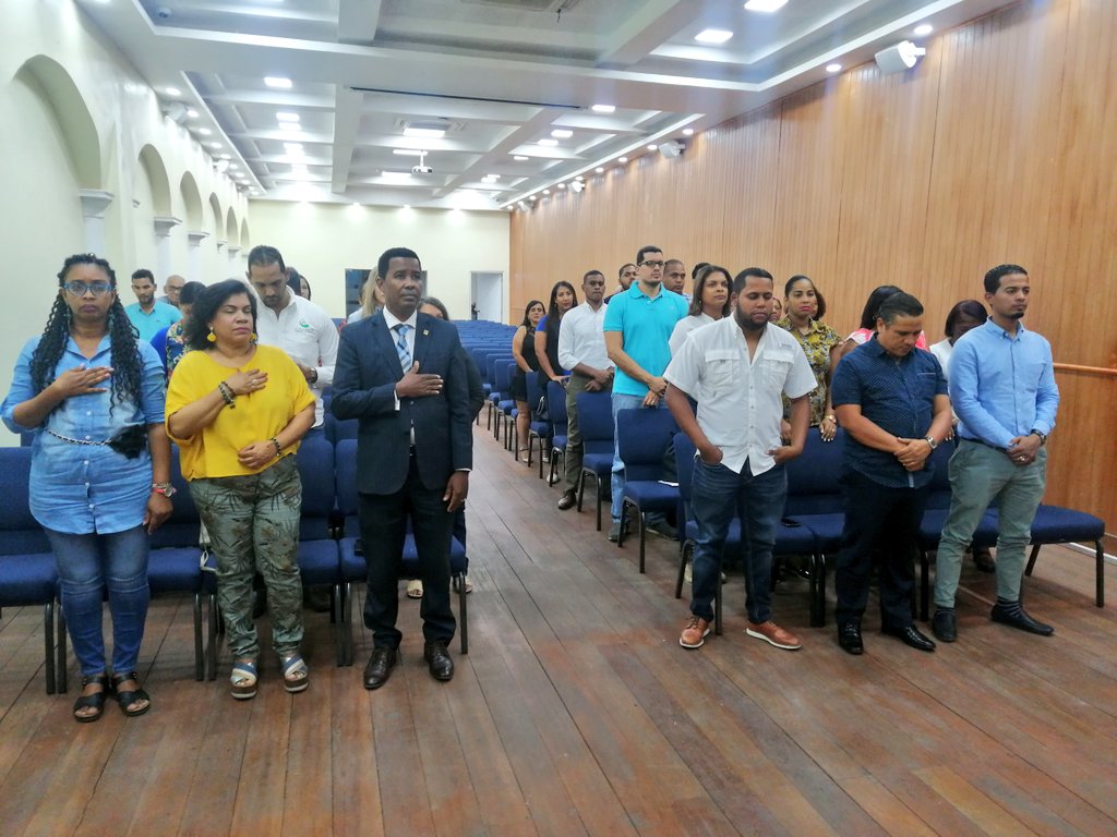 CodiaCentral's tweet photo. Ahora | Iniciamos la entrega certificados en el "Diplomado de Valuación de Bienes Inmuebles", actividad que se realiza en el salón de conferencias Agrim. Julio Ravelo de la Fuente de nuestra entidad.
#CodiaEduca https://t.co/QWPyI1R1Vv