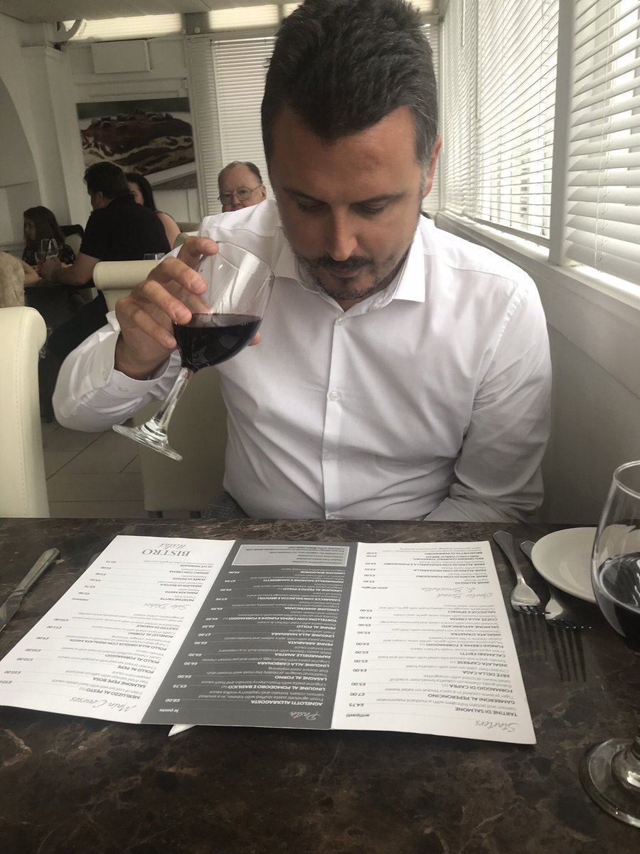 ClaireDaye's tweet photo. When pizza 🍕 and Malbec is life #myhandsomedate @neilod130282 https://t.co/vwonpscBH1