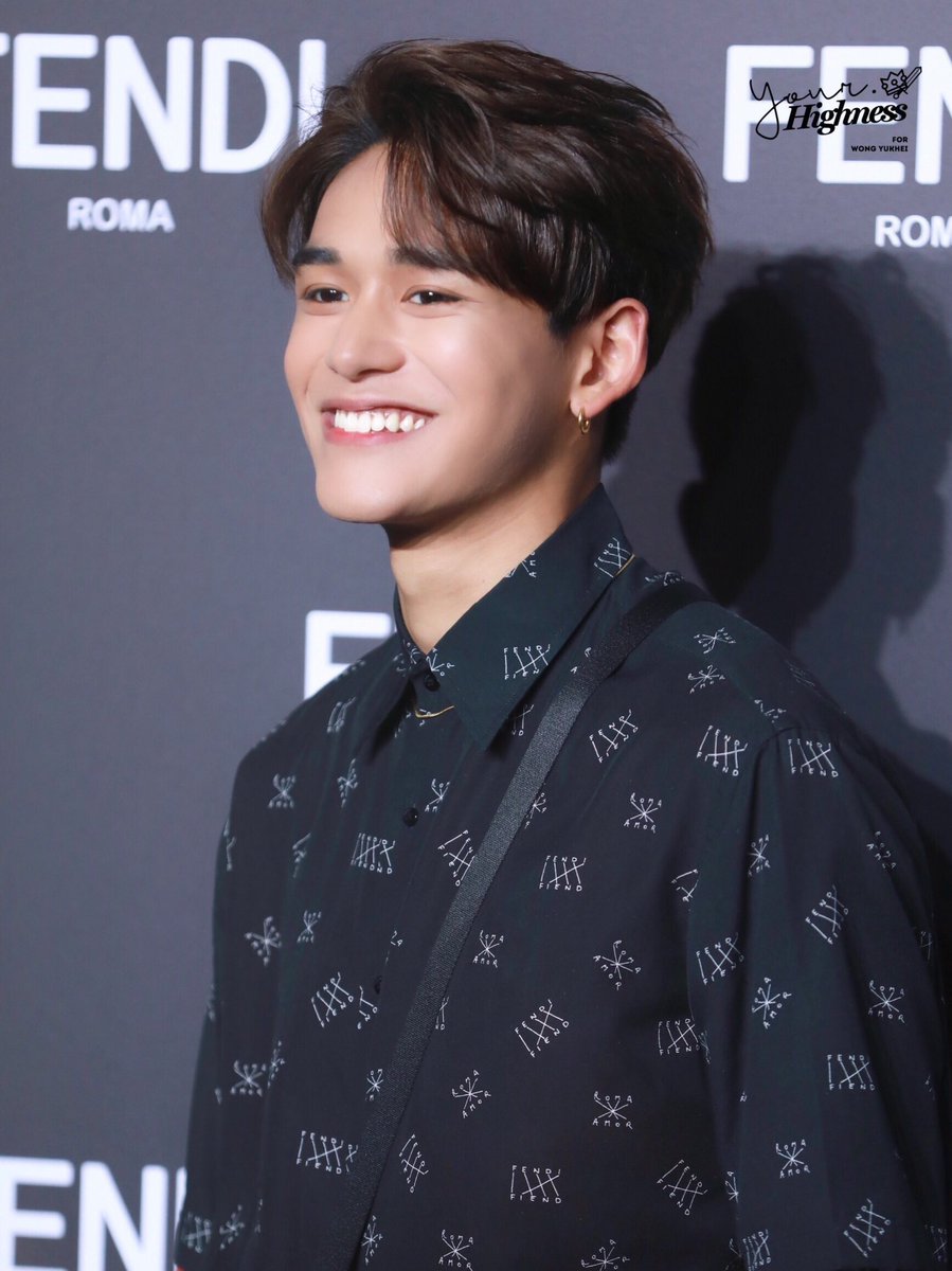 there’s just something about him and his bright energy that makes me so happy to stan an idol like him. he is the radiance of the sun and his smile just makes me smile, he brings me this sense of happiness that makes me feel like i’m at home