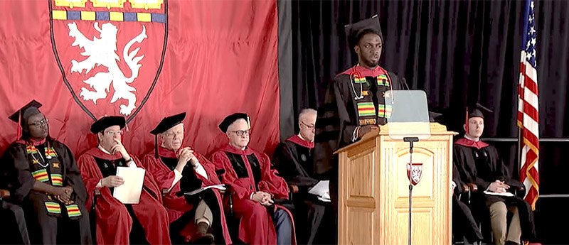 LDISUMR's tweet photo. 6 years after his SUMR experience, Elorm Avakame gave a moving speech at his Harvard graduation ceremony https://t.co/J6LfFSrnzl https://t.co/60CJBVPciz