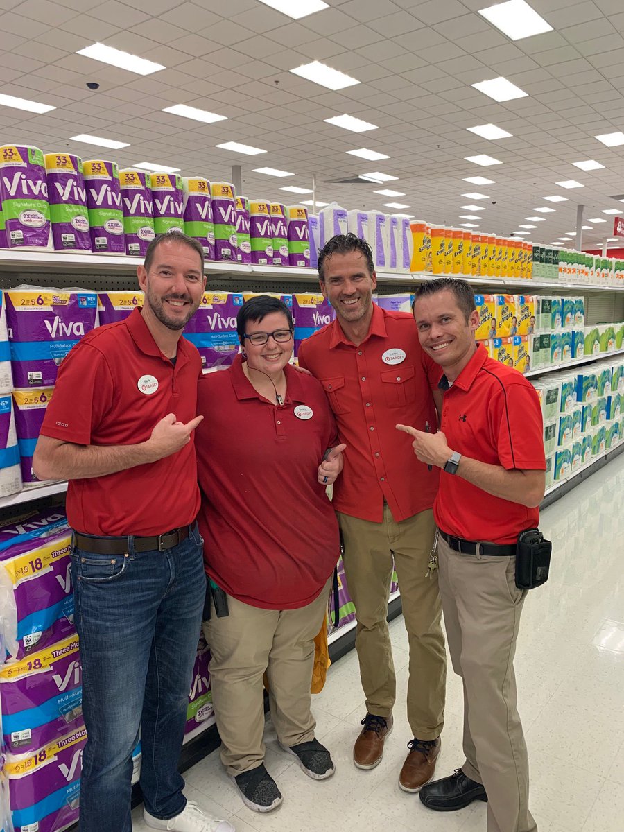 Amazing job Becky! #fillthefloor #noholes #DBOonpoint <a href="/BStavick/">Becky Stavick</a> <a href="/OneEyedLance/">Lance Leithead</a>