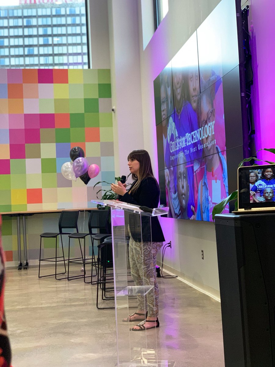 girlzfortech's tweet image. The Future is Now...
#girlsfortechnology