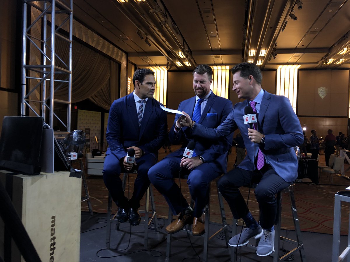 pat_chun's tweet photo. Happy to be with @WSUCougarFB alum @RyanDLeaf on Day 1 of his job with @ESPNCFB. Congrats #16 on the new opportunity and we are so proud to watch your media career continue to grow. #GoCougs https://t.co/3a7ZUFaHEB
