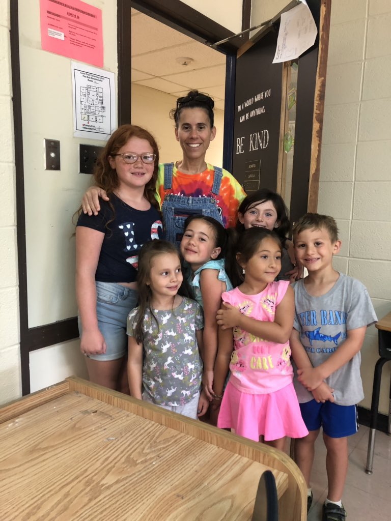 MrsLandMrsS's tweet photo. @ARPanthers are star and constellation experts ⭐️⭐️they created their own models of the Big Dipper ! Going to miss these smiles!!!!!!!!!!!And we even had a surprise visit from Mrs.Downey #bestPTOPRESIDENT @SusanDowney33 https://t.co/deXYafsui2