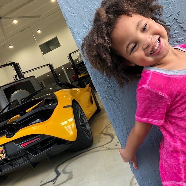 HardingMissions's tweet image. Daddy, can I borrow the yellow car? #dadlife #kobisworld #mclaren720s #takeyourdaughtertoworkday ift.tt/2M9QpX6