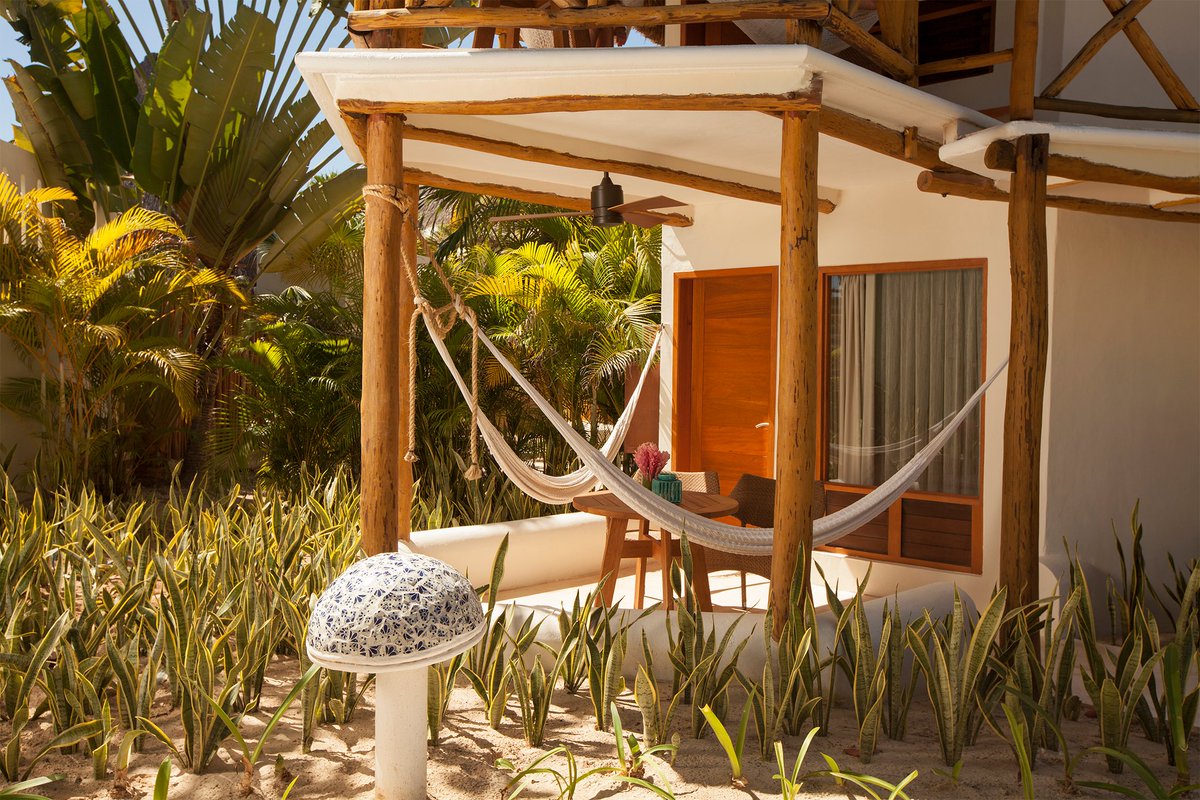 three architecture tweet media