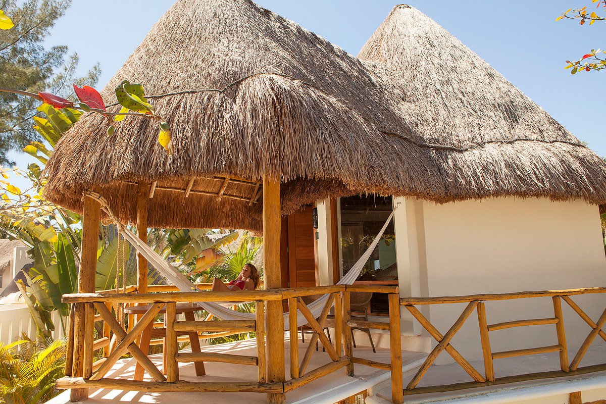 three architecture tweet media