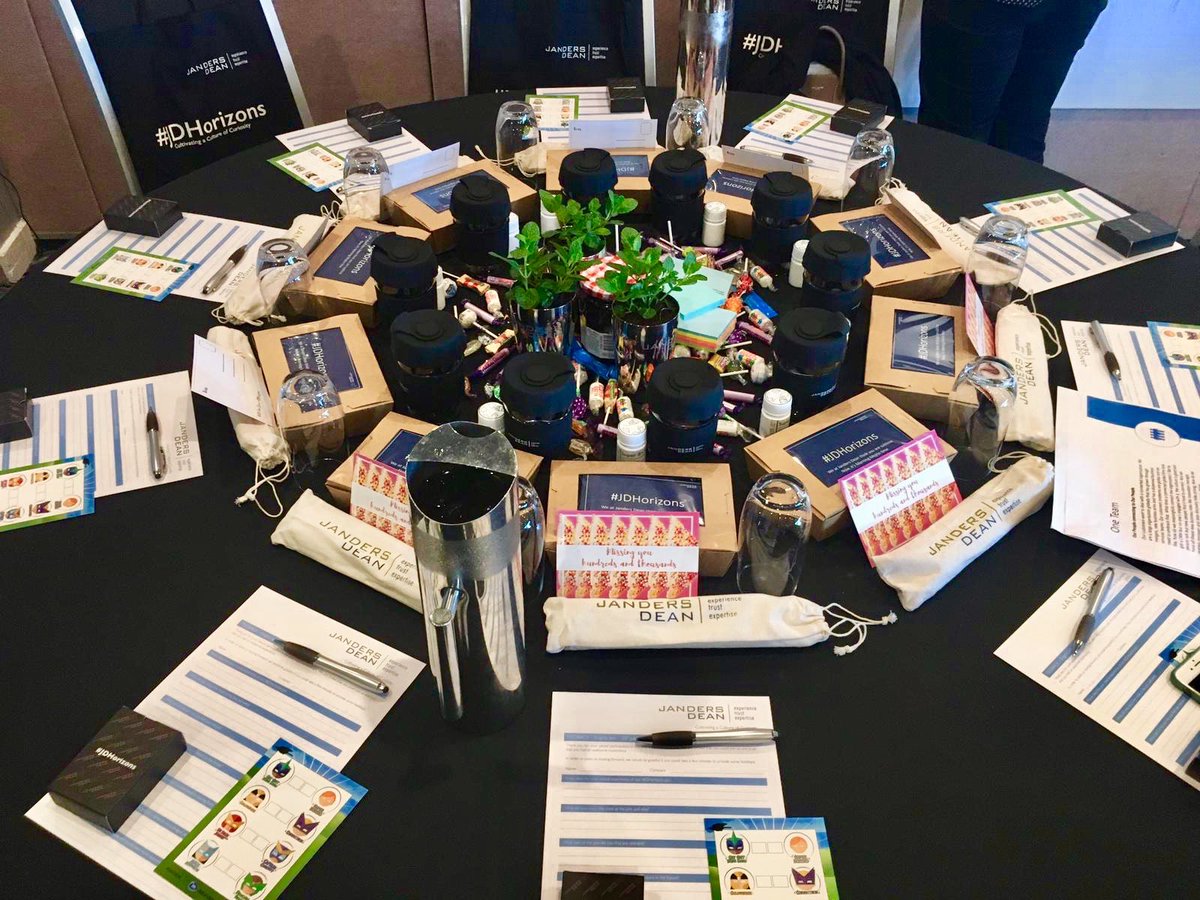 The calm before the @iManageRAVN  Design Jam storm. Can’t wait to see what the creative young lawyer legends produce by later this arvo #JDHorizons <a href="/STversky/">Steven Tversky</a> <a href="/alexgsmith/">Alex GPT Smith</a>