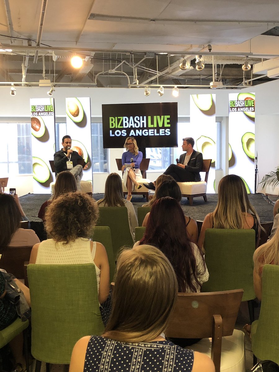 BizBashLive's tweet photo. Last session of the day! Stop by the lounge and learn area on the 13th floor #BizBashLA #BizBashLive @BPSEventDesign @PRABizEvents @theoneupgroup https://t.co/FlObZHnDsM