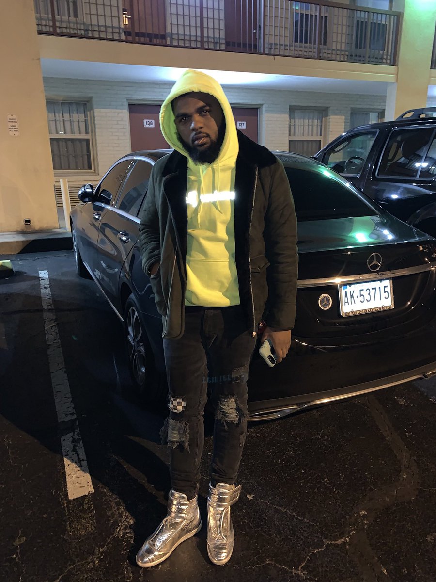 24thst_Ta's tweet photo. #WhosWhoOfASU

•Tahir Fitzhugh , Just Call Me Tahzzy

•Philadelphia, Pa 🎯

•Junior 🥉ASU 21 💜💛

•StayWoke University 👁

•TNO Tha Label 🖤🎤🎼

• Very Chill , Funny , Caring ( Until You Get On My Bad Side ) Always Open To Meeting New People , Stay Turnt 🕺🏾🤫 https://t.co/UJHhWyD8aP