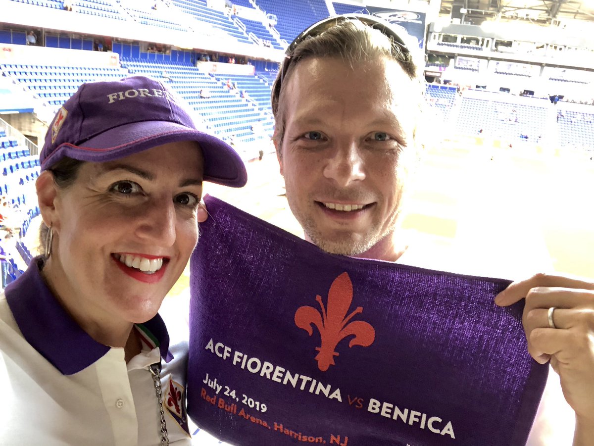 hleiggi's tweet photo. Forza Viola!!!  #icc2019 https://t.co/hjkiQVr8s6