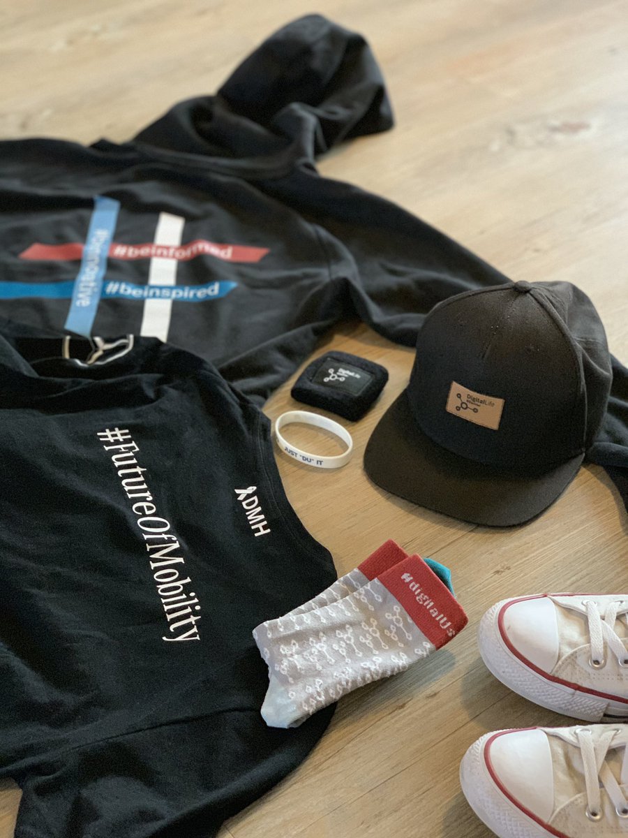 lukizzl's tweet photo. Sonnenaufgang ✅ 
@DigitalLife_DAI Swag ✅ 
Mood = 😜 ✅ 

Ready for #DigitalLifeDay 2019 - #Efficiency &amp; #Sustainablity beyond the buzz 🚀 #DLD19 

Freue mich auf euch in Ludwigsburg, vor allem an der #collaborate Stage und am Marktstand #26 

Es wird heiß 🔥 #digitalUs https://t.co/fwtinRma85
