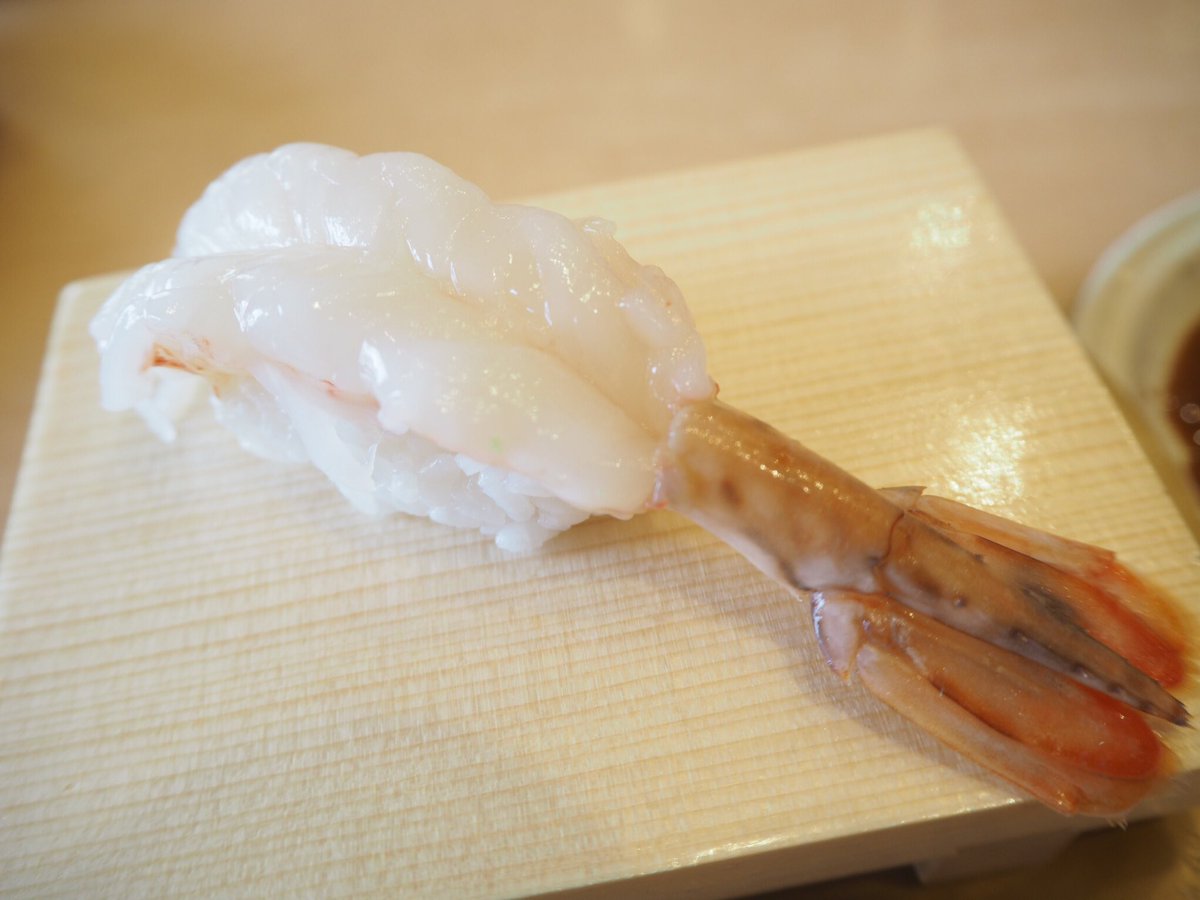 ジョナサン 公式 בטוויטר 今日は ととやみち でランチ ローストビーフ炙りうに肉寿司やカリフォルニアロール 天然ぼたん海老など お寿司のネタって季節を感じるし その季節の美味しい魚を堪能できますよね ととやみち 魚屋路 はこちら