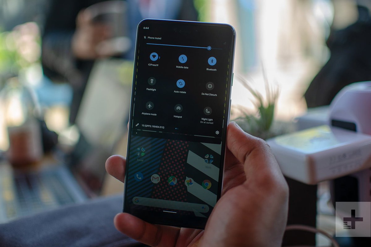 TecHarvest's tweet photo. Kongsikan Kata Laluan Wi-Fi Menggunakan Kod QR di Android 10 - https://t.co/IcEGin5TXu... https://t.co/BQcw4s6PRy