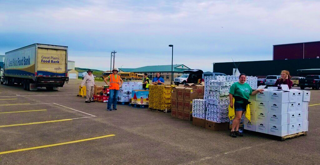 rachmonge's tweet photo. A #GPFB Pop-Up distribution from start to finish! #HeartsSolveHunger https://t.co/j2GtAnYh1W