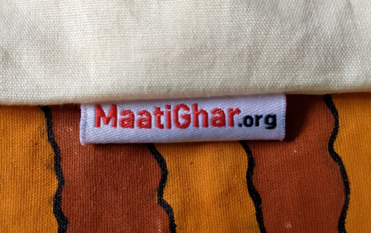 maatighar's tweet photo. Almost there!!! 🏹

Just few days more for unveiling of our exquisite range of hand painted tribal/folk Cushion Covers. 🎨🖌️👩‍🎨

#HandPainted #Tribal #Folk #CushionCovers #Jharkhand  #Sohrai #khovar #Paitkar #Painting #womenempowerment #homedecor https://t.co/zXSdZVxqjf