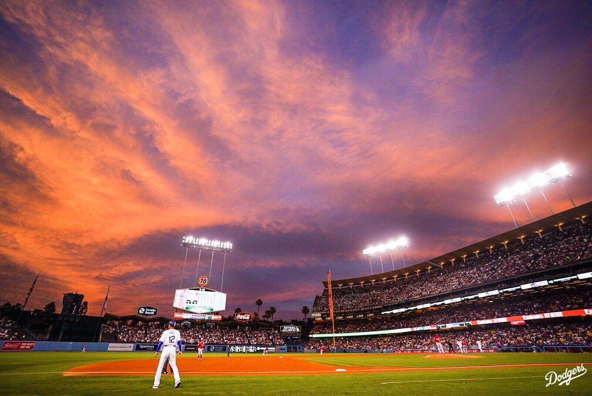 Dodgers's tweet photo. There’s no place like home. 😍 https://t.co/8mRUK1wxXb