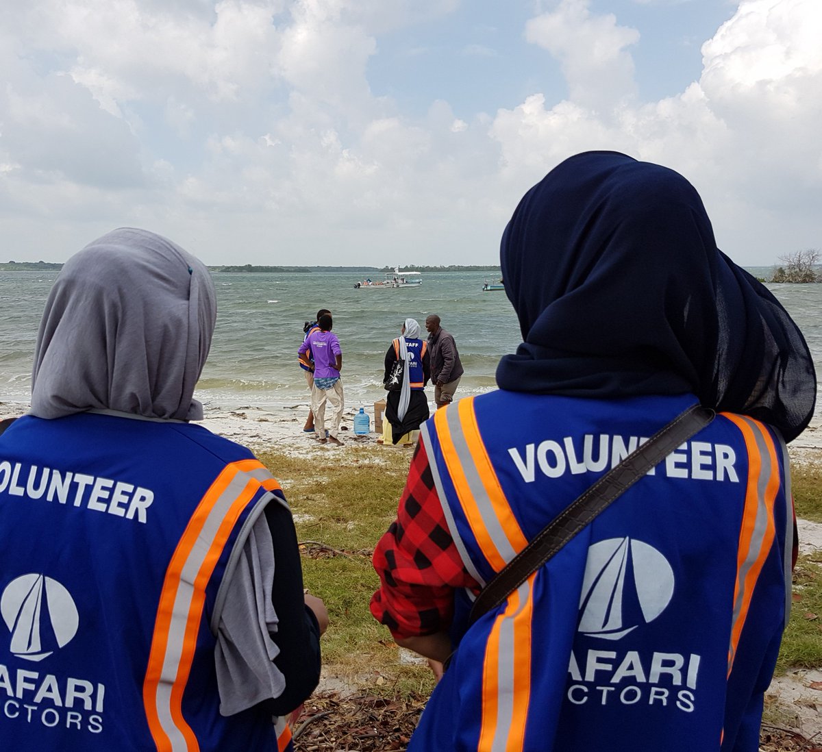 SafariDoctors's tweet photo. Thank you to all the #volunteer medics who have given their time and dedication to our monthly outreach. It is with passionate #changemakers like you, that we can make a lasting difference in #Lamu. 
⛵
Interested in volunteering? Email us with your CV: info@safaridoctors.org https://t.co/cC419d8I07