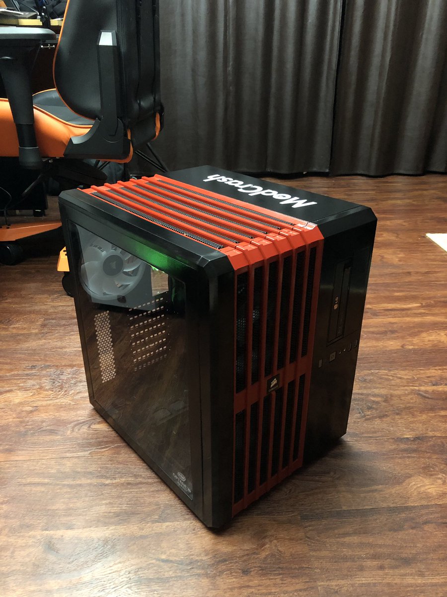 ModCrash's tweet image. We have this #rgb beast in the works! Fully modded @corsair Carbide Air 540!