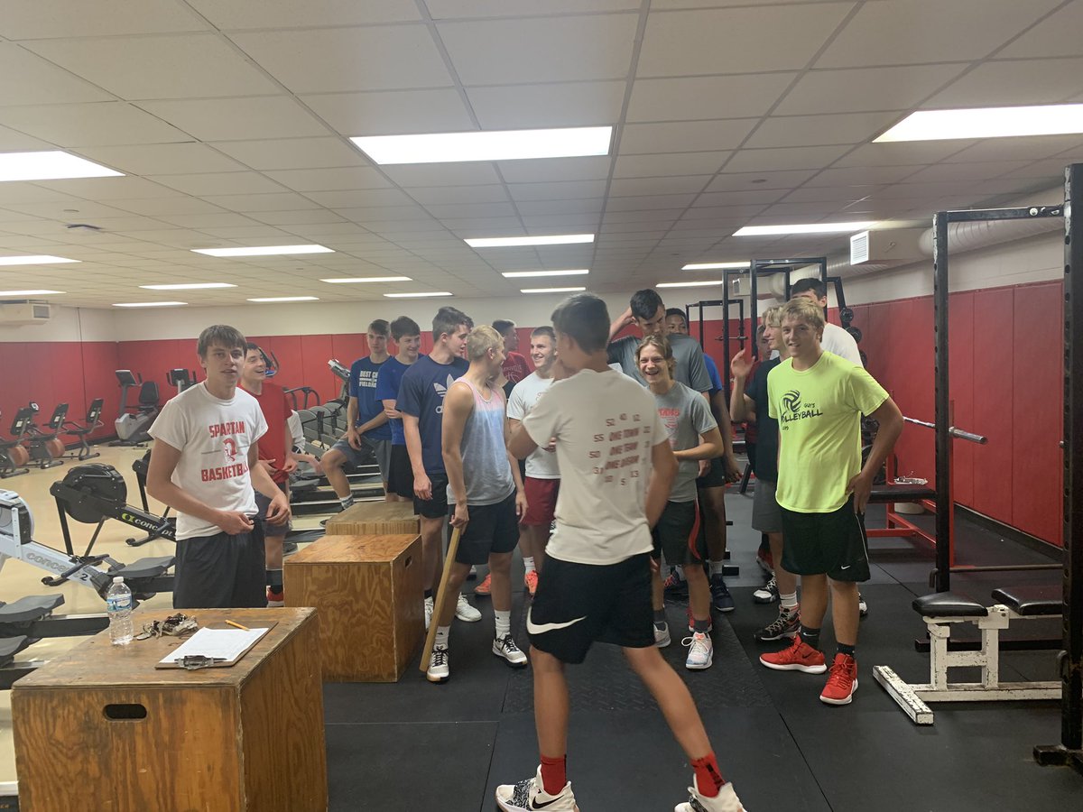 SpartanBBall3's tweet photo. Our last weights/agility workout of the summer ended in max outs in Bench Press, Squats, Power Clean, and other agility tests! https://t.co/mFQObY9zD4