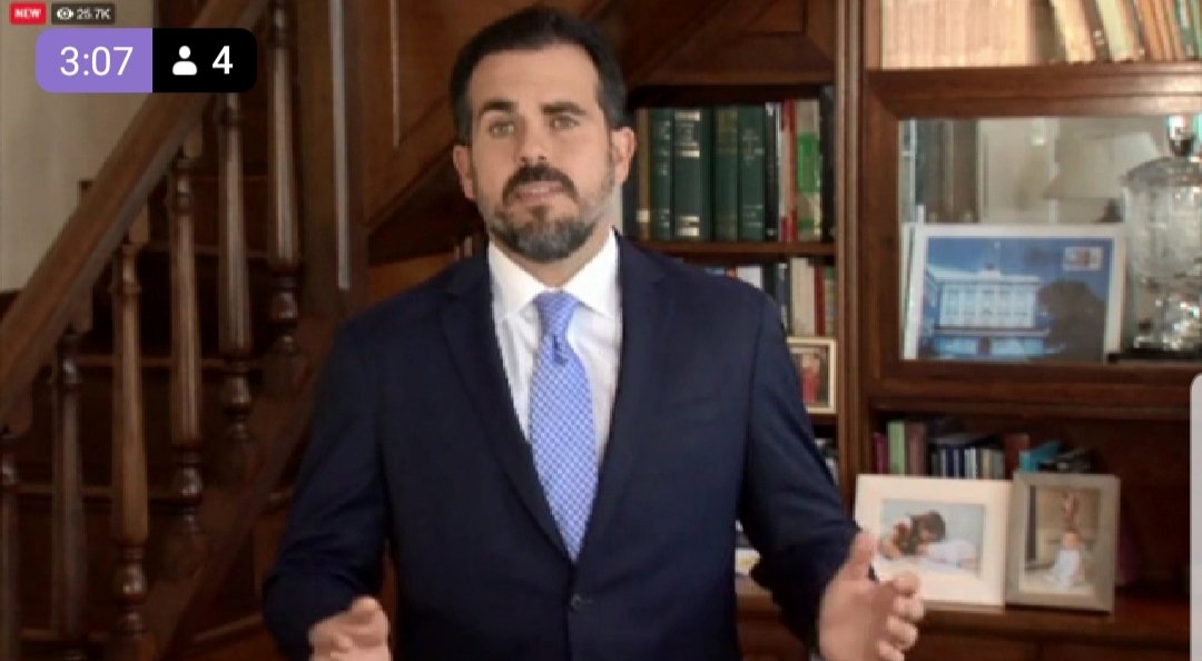 manuelernestopr's tweet image. Si ya existen dos informes en que juristas han señalado que @ricardorossello cometió varios delitos en #TelegramGate, las autoridades lo deben arrestar. ¿O a caso, él está por encima de la ley? @Justicia_PR @wandavazquezg @Elmer_Roman_DSP @DSPnoticias @PRPDNoticias #RickyRenucia