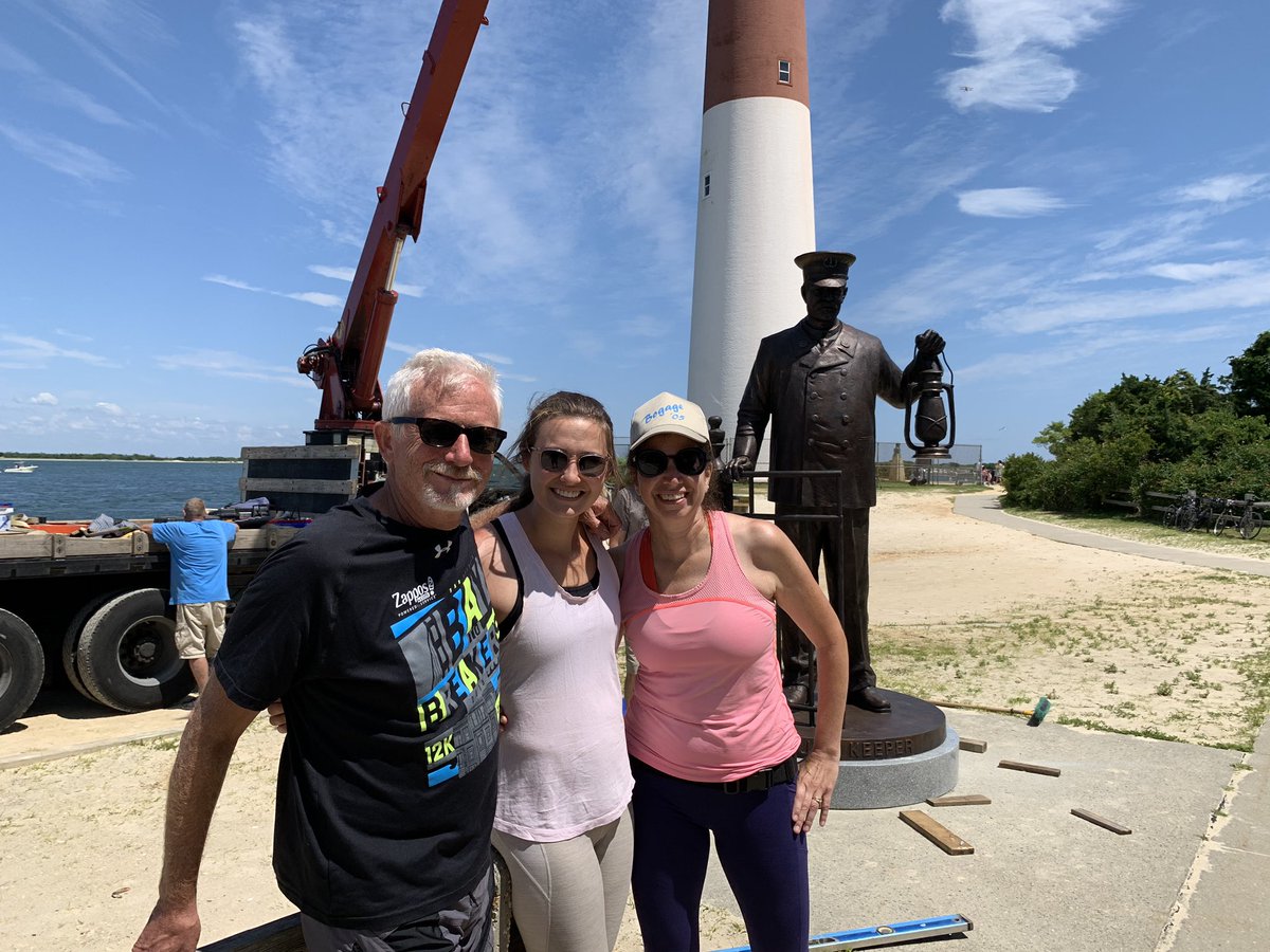 staceybethr's tweet photo. HELLO BARNEGAT! #HelloLighthouse Thinking of you @SophieBlackall 💜 https://t.co/Nd04HZvqSn